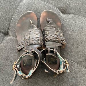 FREEBIRD by STEVEN | Leather Sandals